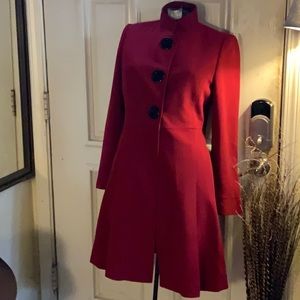 Tahari dress coat with snap closures